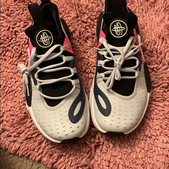 Huarache E.D.G.E. GS 'Pure Platinum' - Picture 2 of 6